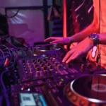 Discover Trending Beats & Connect with Independent Artists